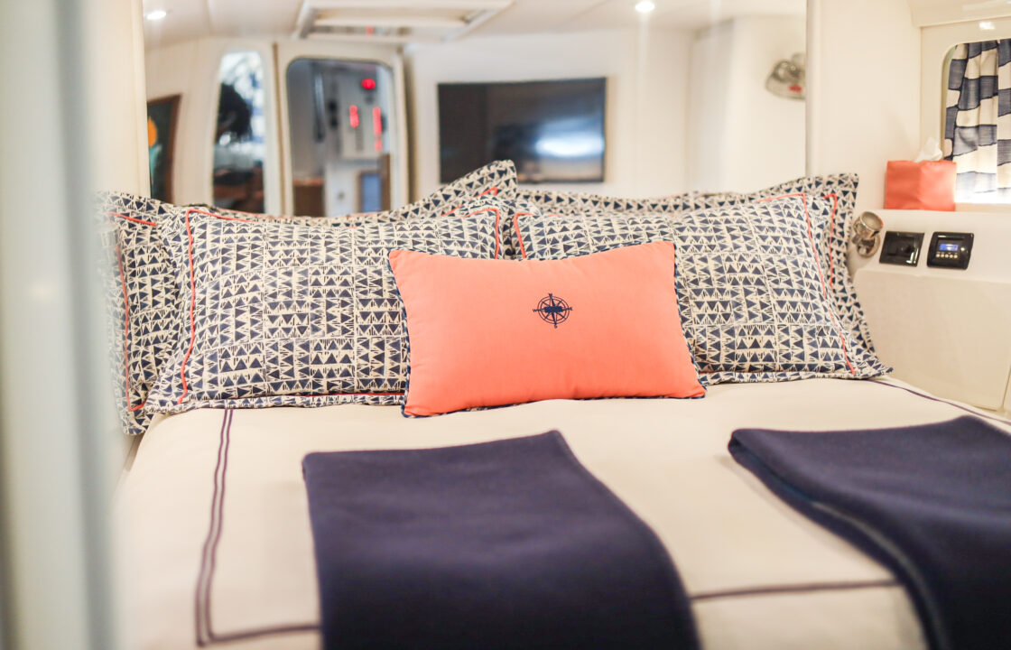 PRANA 46' ITAMA LUXURY YACHT INTERIOR