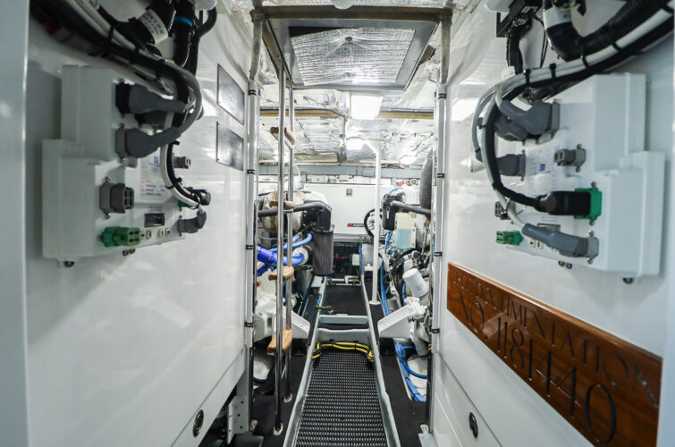 PRANA 46' ITAMA Yacht Engine Room Entry