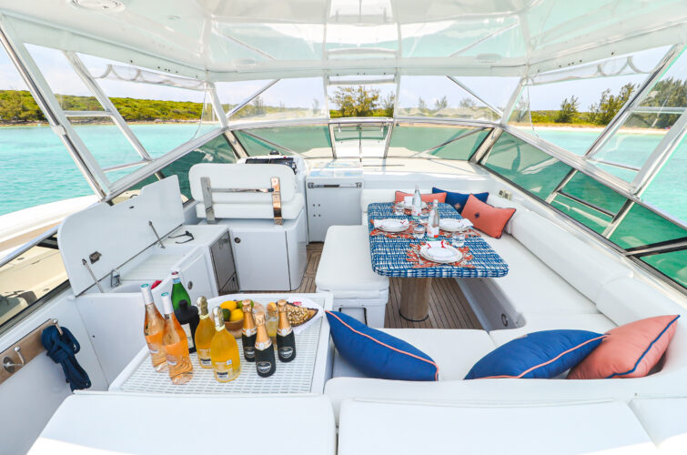 PRANA 46' ITAMA Yacht Set for Lunch on Anchor